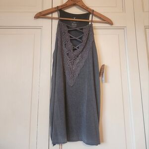 Nwt AEO Tank